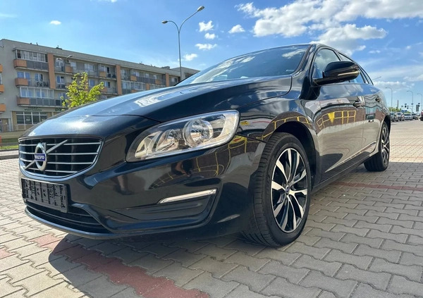 Volvo V60 cena 56900 przebieg: 107000, rok produkcji 2018 z Wysokie Mazowieckie małe 596